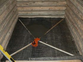 Concrete screed with slope
