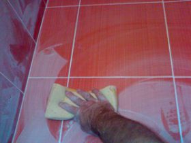 Tiles on floor heating