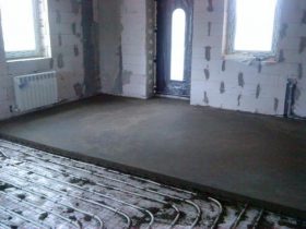 Semi-dry screed with their hands