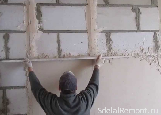 Как штукатурить стены цементным раствором без маяков правильно бетон купить авито