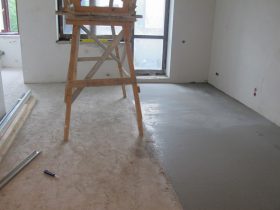 Вирівнювання основи підлоги в квартирі