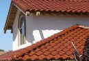 Device and installation of a tiled roof