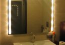 Как правильно выбирать зеркало с подсветкой в ванную комнату