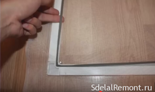 How to change the window on a plastic grid