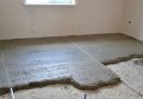 Leveling the floor with cement mortar