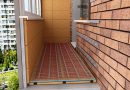 Mounting of the electric floor heating on the balcony