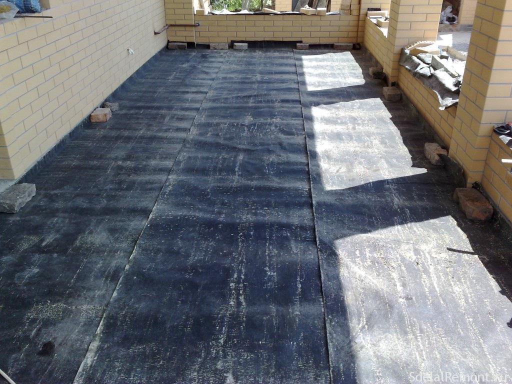 Performing waterproofing layer to the floor screed grouting